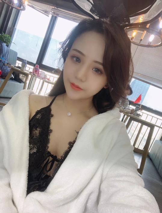 兼职极品身材大学生